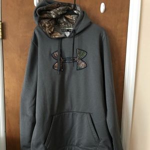 Men’s XL tall-Under Armour gray and camo hoodie.